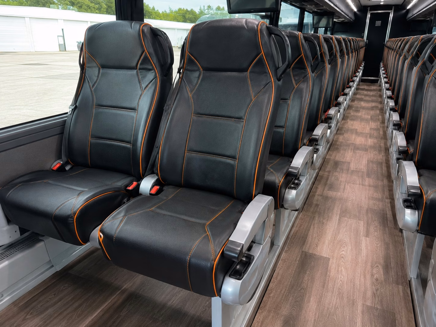 charter buses in utica handle large prom groups without the headache