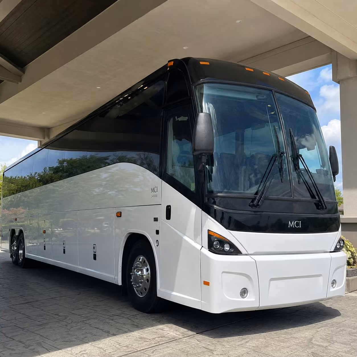 compare airport transportation options in utica and beyond